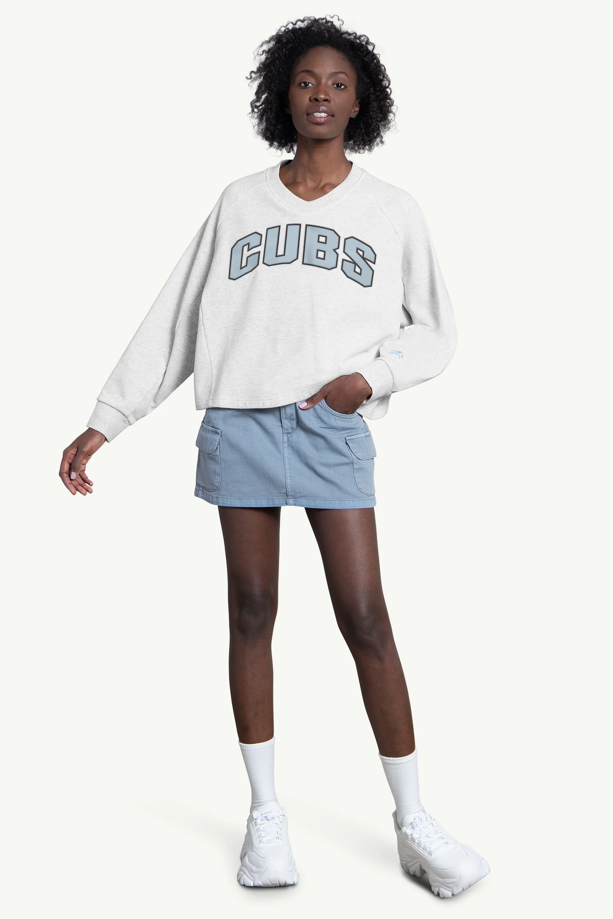 WOMENS CHICAGO CUBS SHOW UP SWEATSHIRT - Image 3