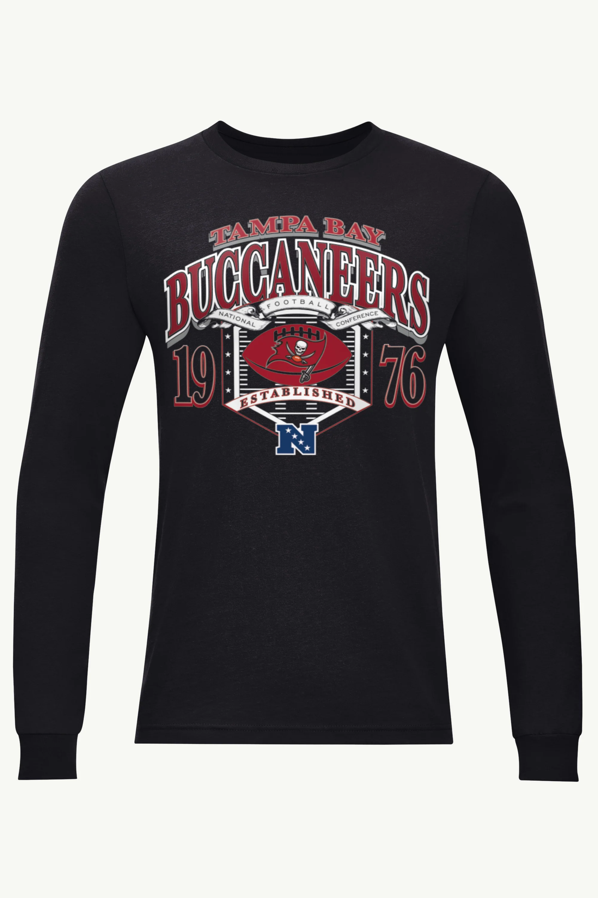 MENS TAMPA BAY BUCCANEERS 80s INSPIRED FIELD LONG SLEEVE T SHIRT