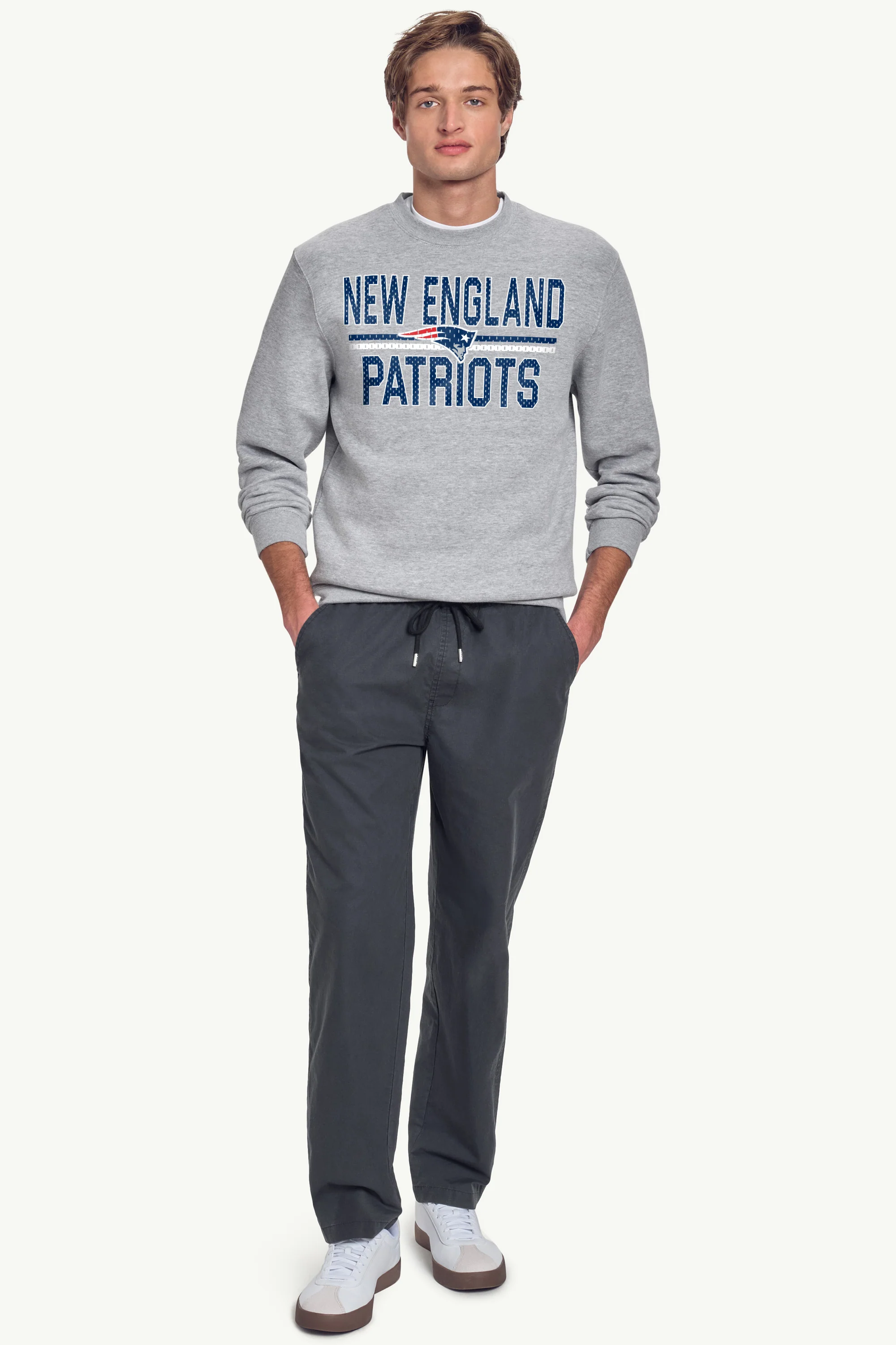 MENS NEW ENGLAND PATRIOTS MESH LOOK SWEATSHIRT - Image 3