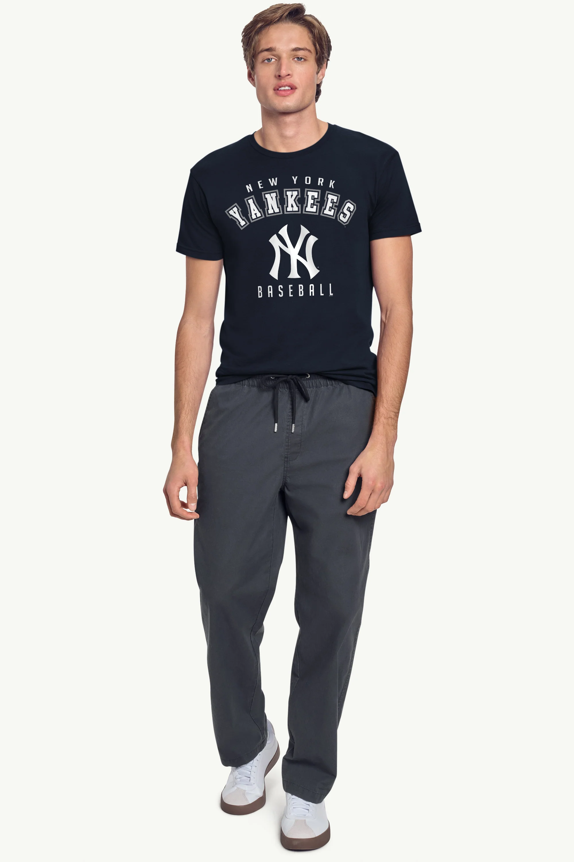 MENS NEW YORK YANKEES GRAPHIC T SHIRT - Image 3